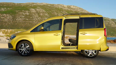 Mercedes T-Class - side