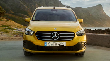 Mercedes T-Class - full front