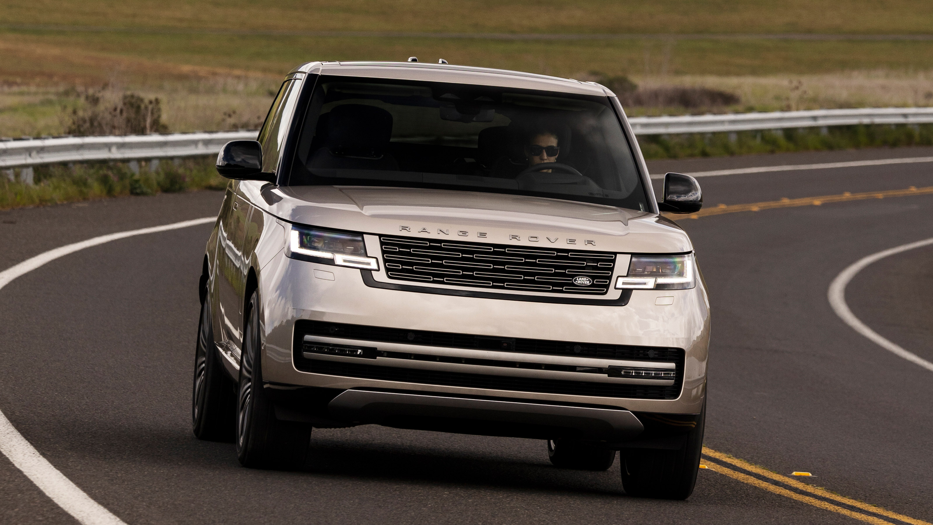 Range Rover - front cornering