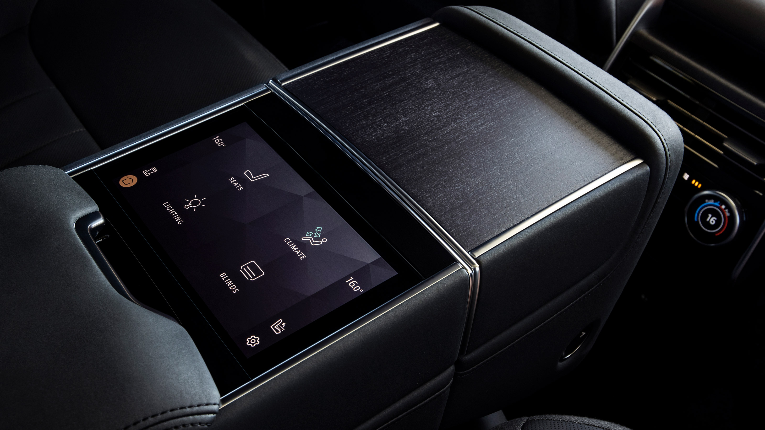 Range Rover - rear screen