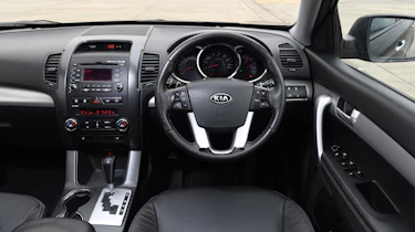 Used Kia Sorento - dash