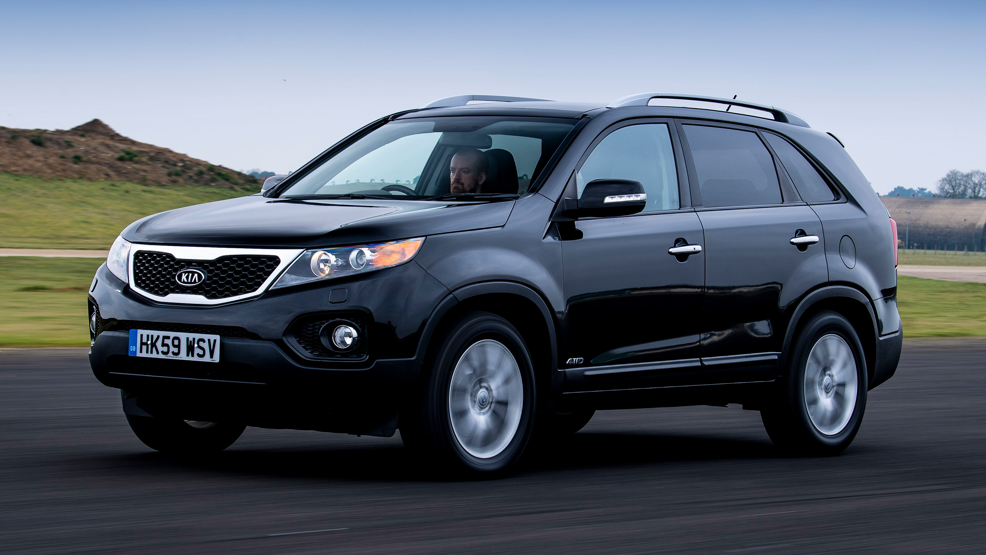 Used Kia Sorento - front