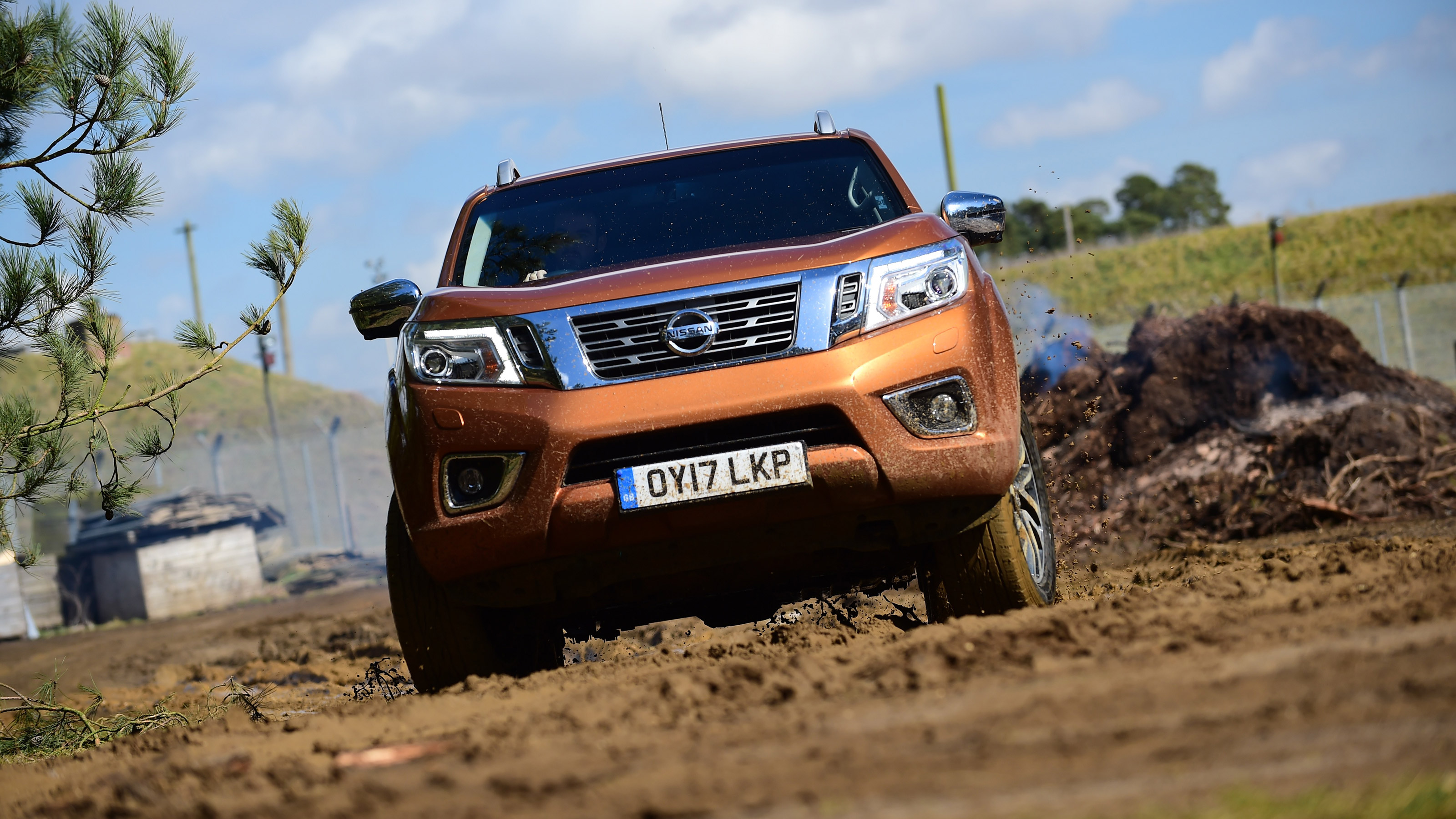 Used Nissan Navara Mk3 - off-road