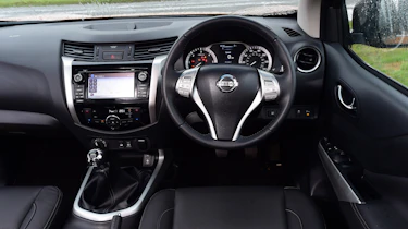 Used Nissan Navara Mk3 - dash