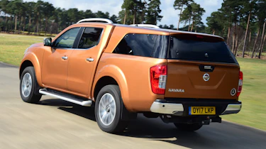Used Nissan Navara Mk3 - rear action