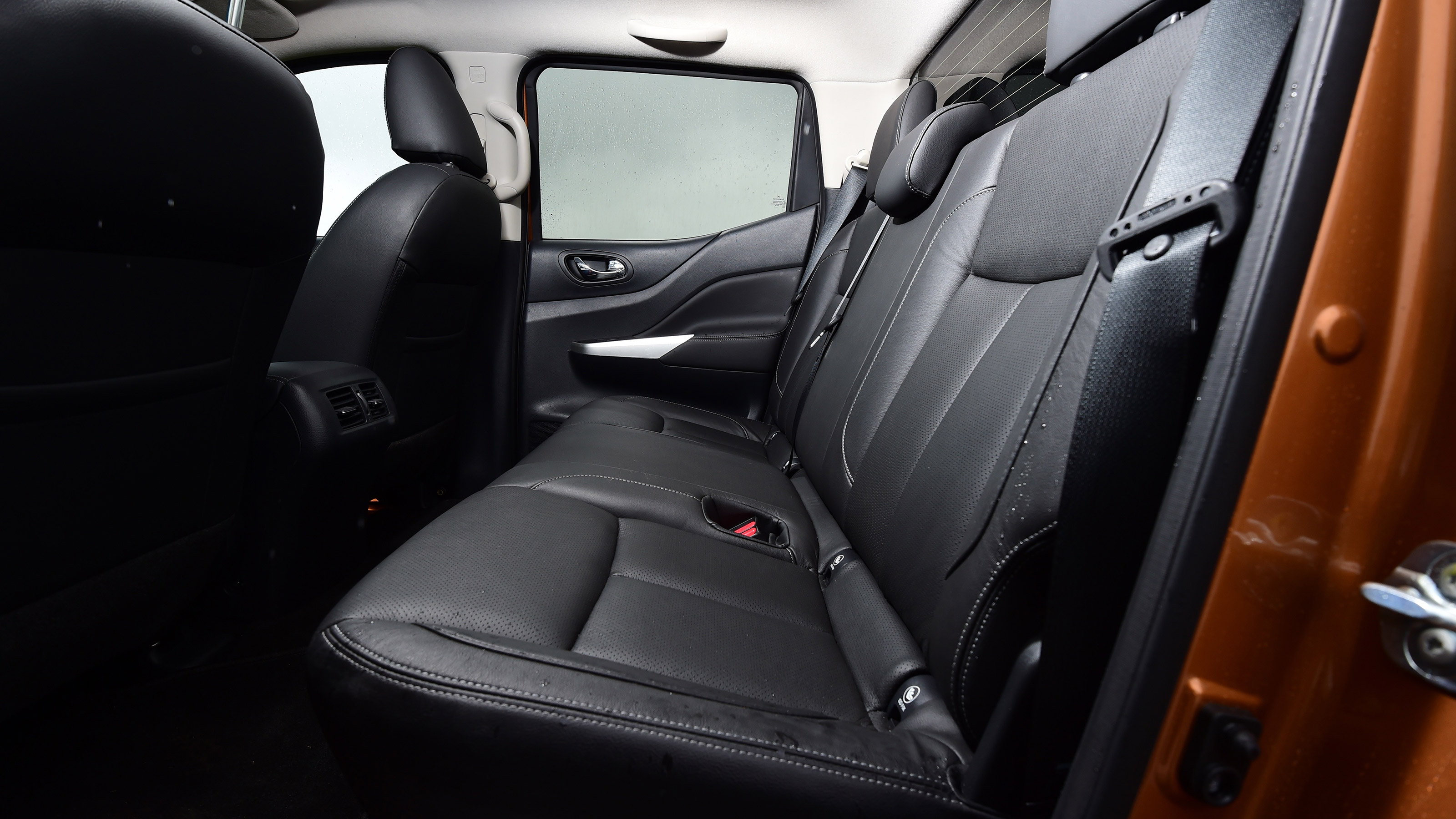 Used Nissan Navara Mk3 - rear seats