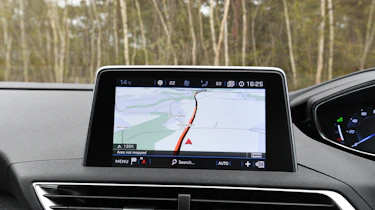 Used Peugeot 5008 Mk2 - sat-nav