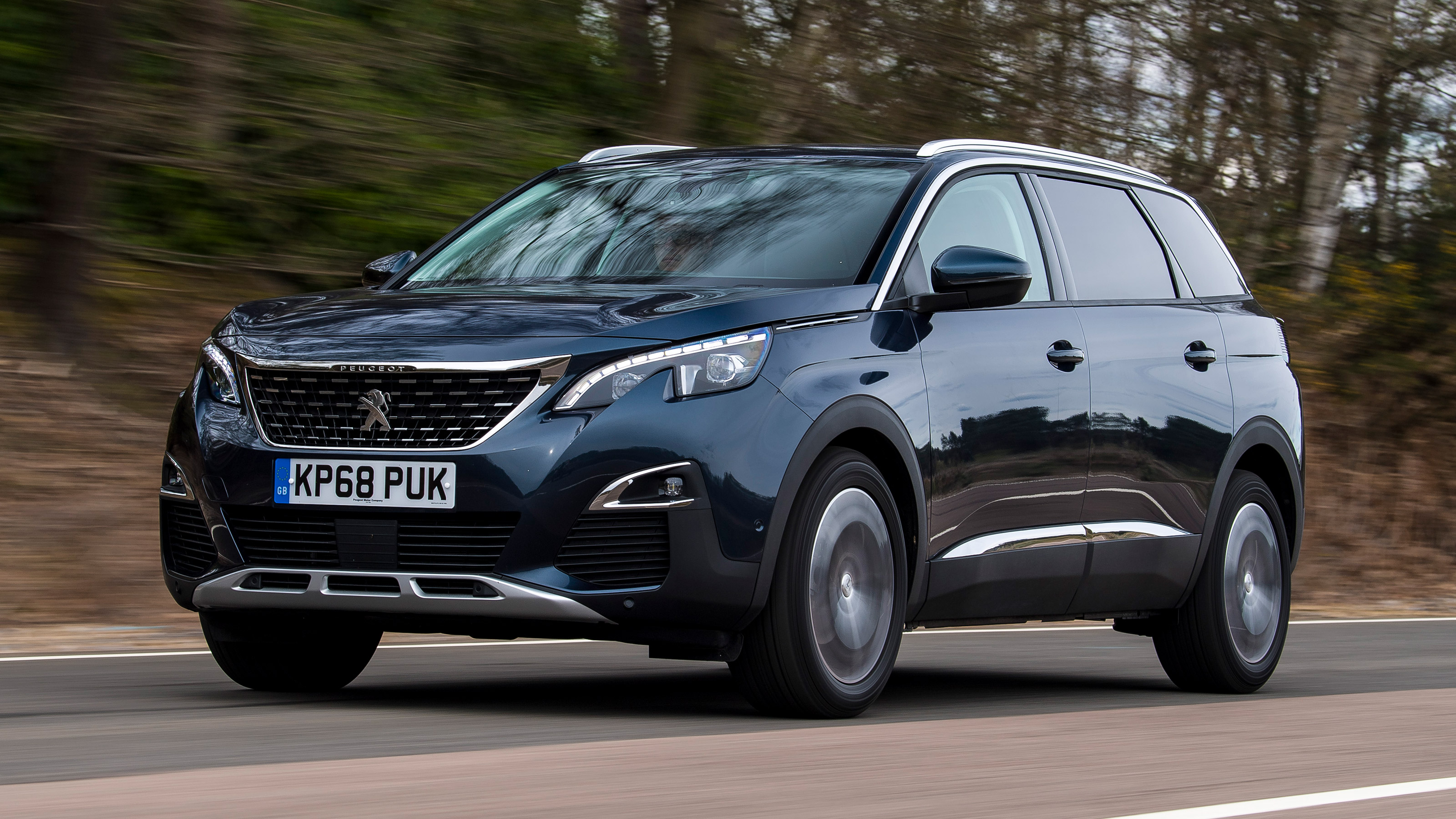 Used Peugeot 5008 Mk2 - front action