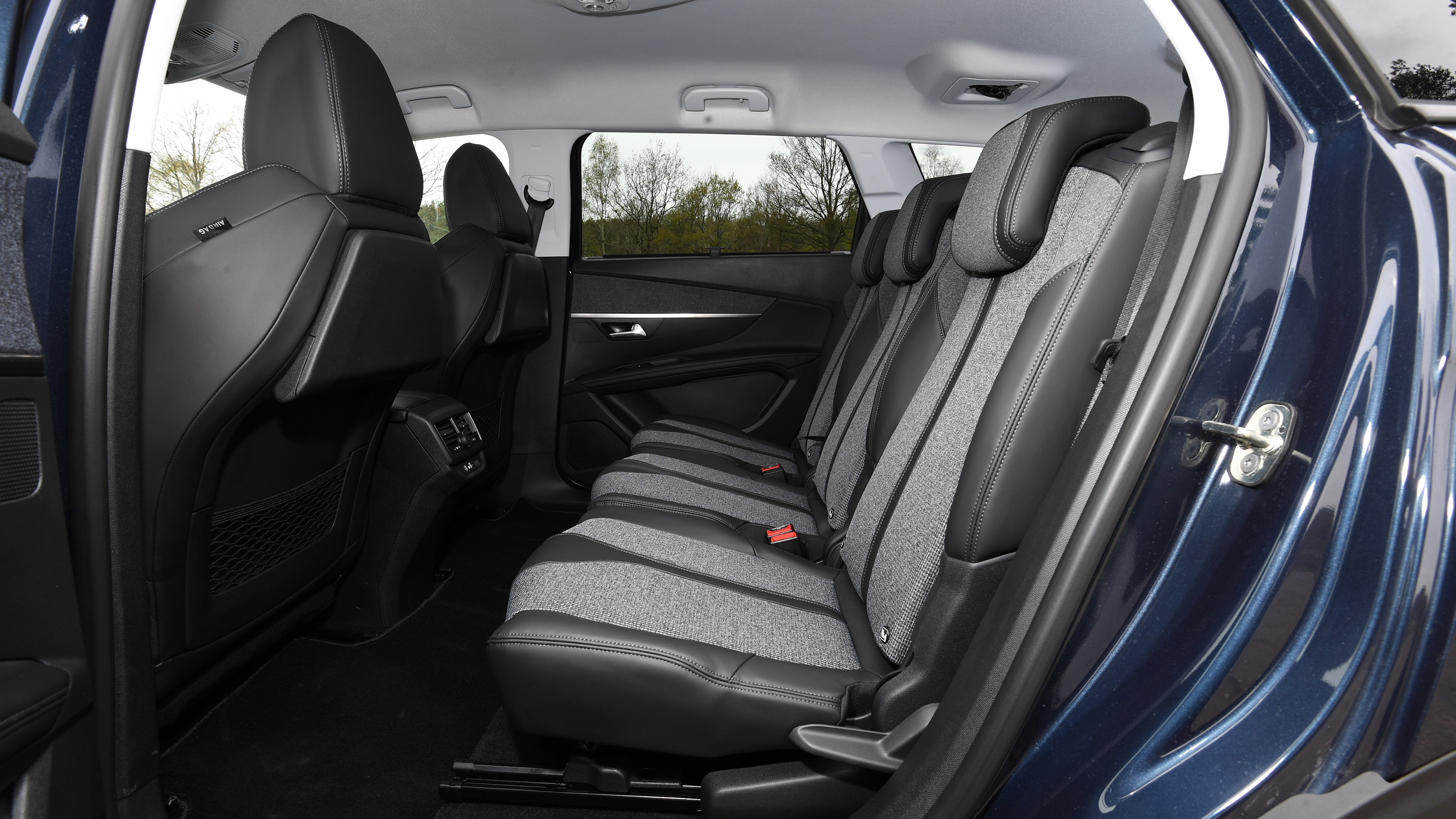 Used Peugeot 5008 Mk2 - rear seats