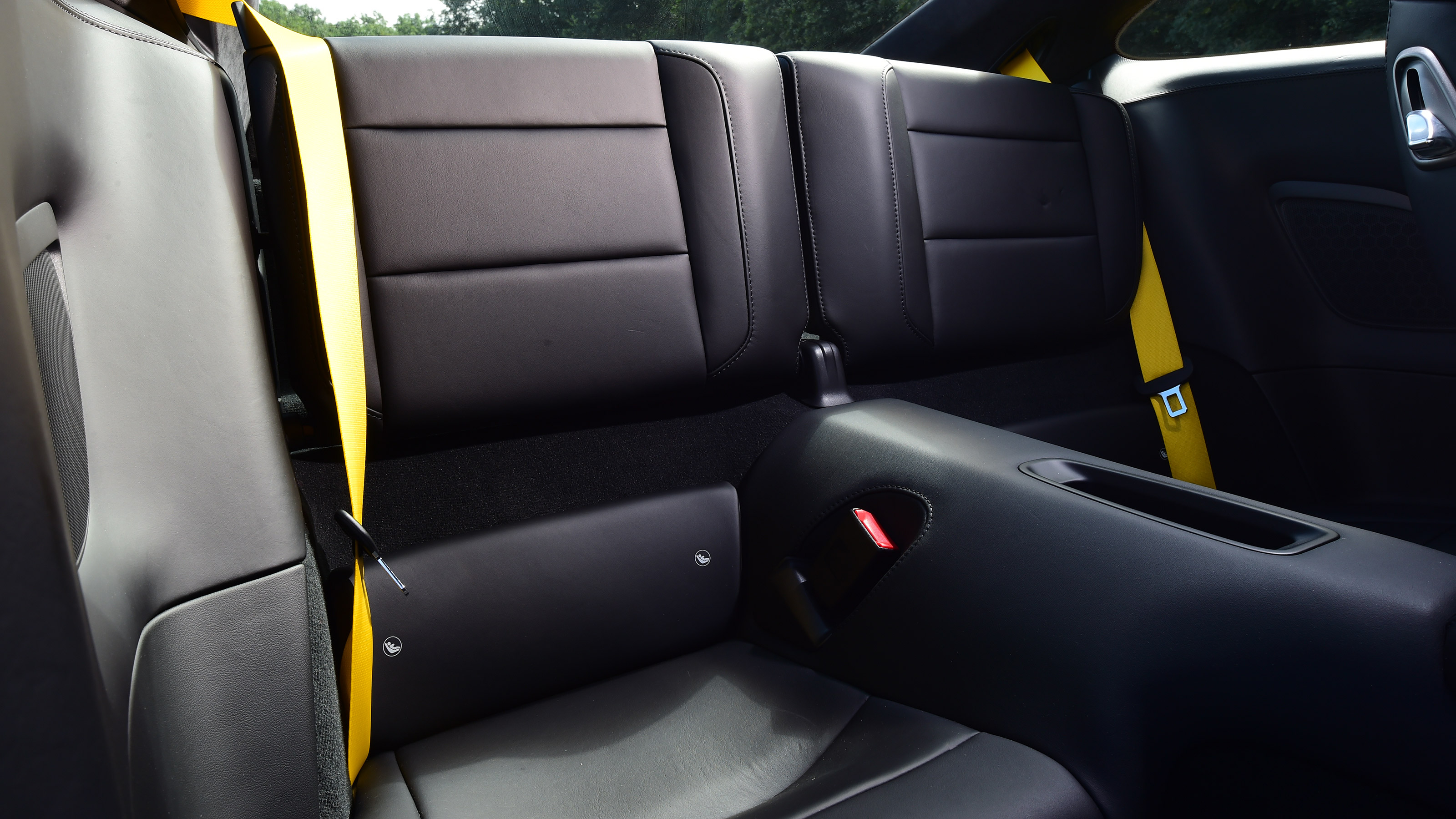 Used Porsche 911 - rear seats