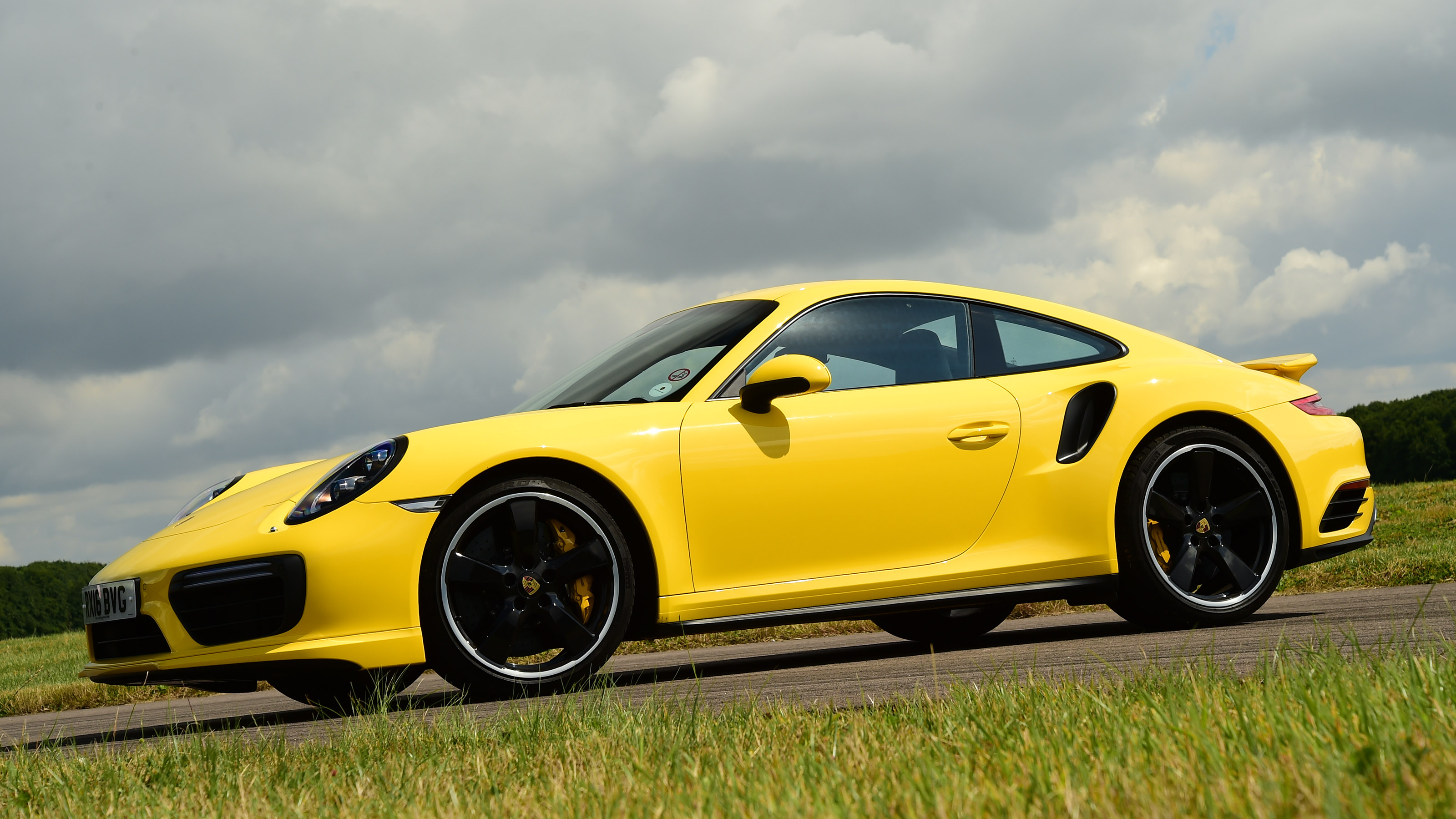 Used Porsche 911 - front