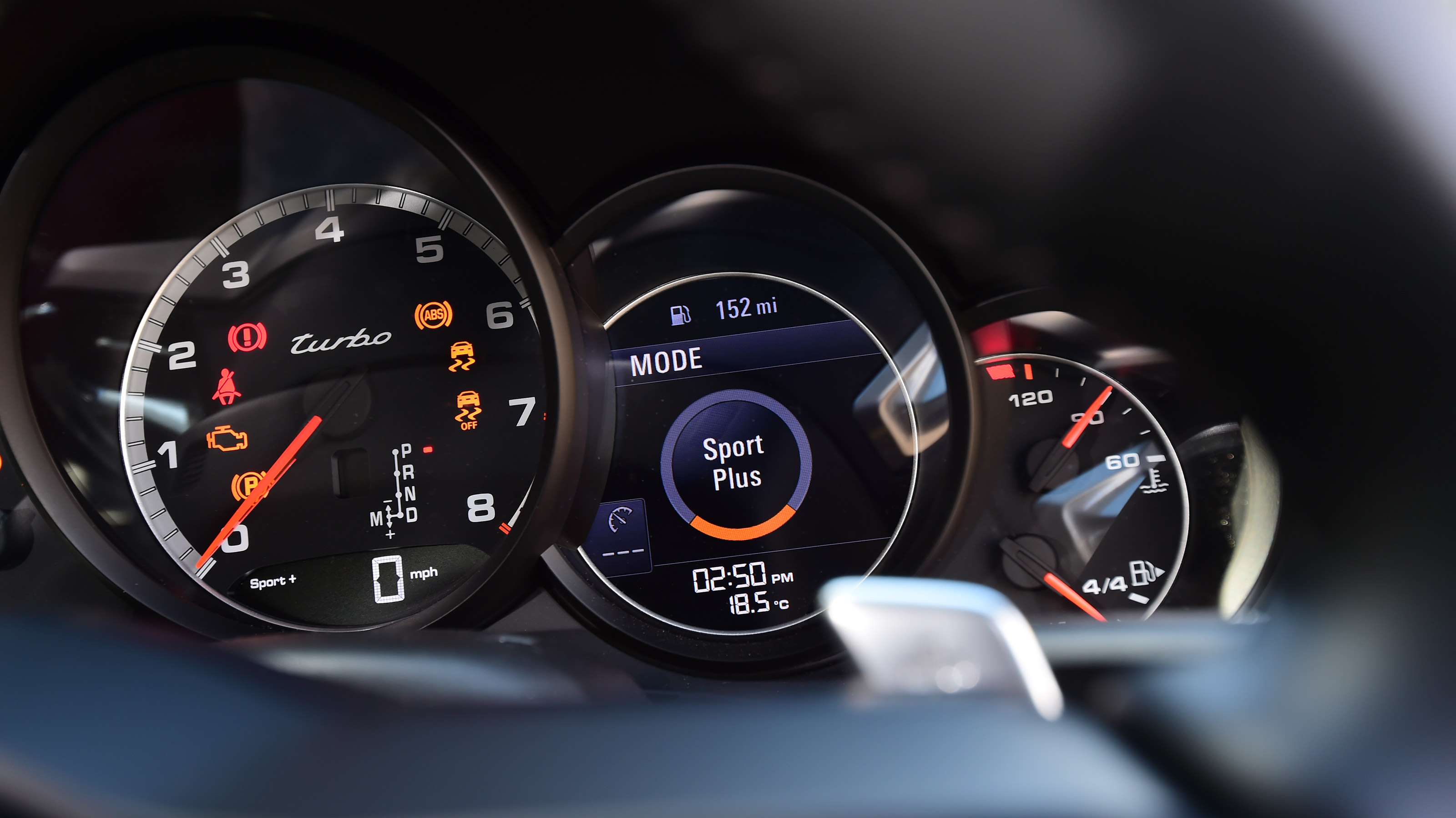 Used Porsche 911 - dials