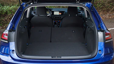 Volkswagen Taigo - boot seats down