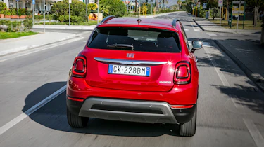 2022 Fiat 500X Hybrid - rear tracking