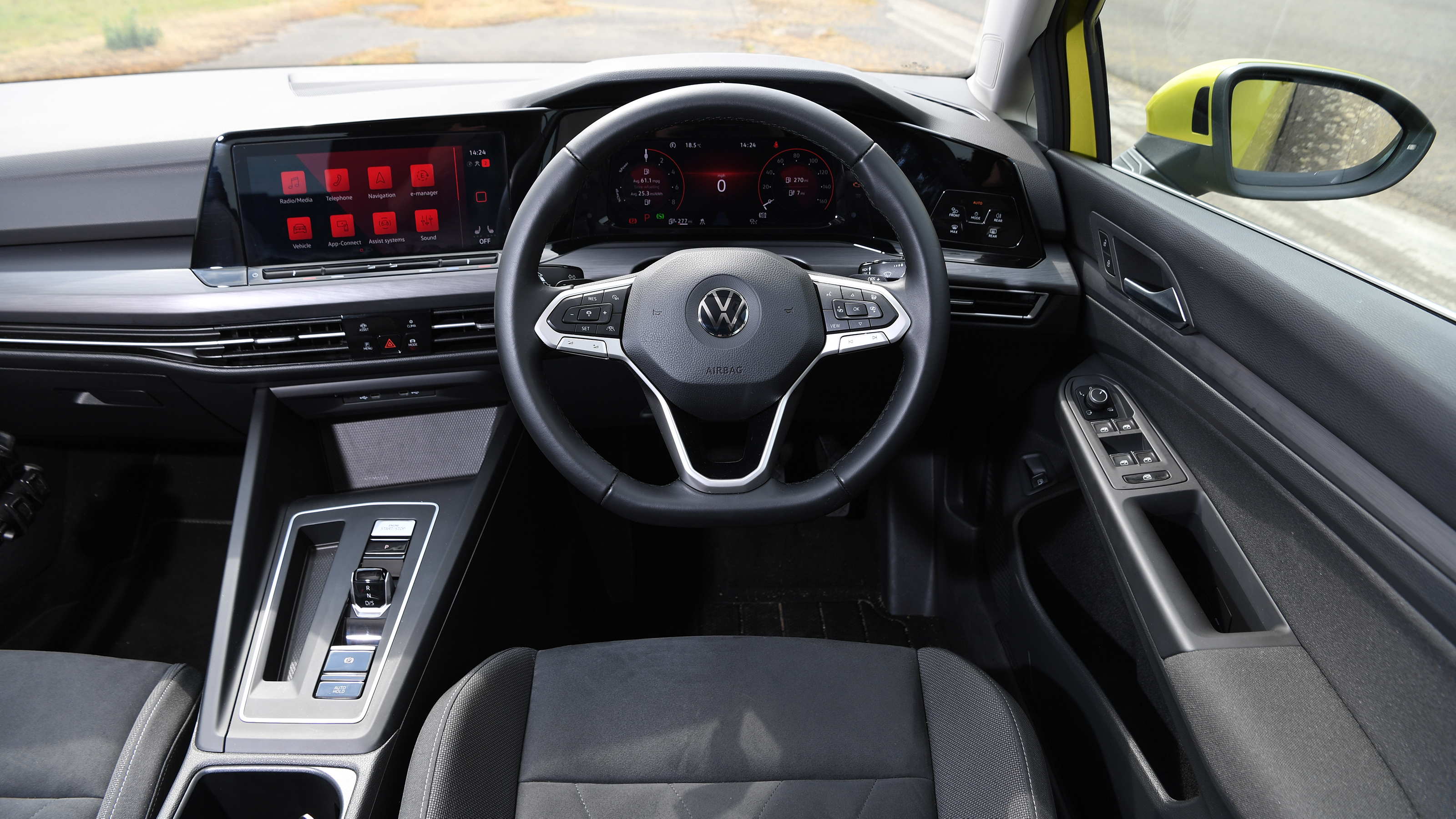 308 vs Ceed vs Golf - Golf interior
