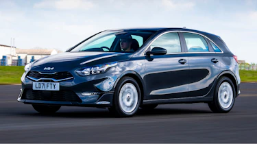 308 vs Ceed vs Golf - Ceed tracking front