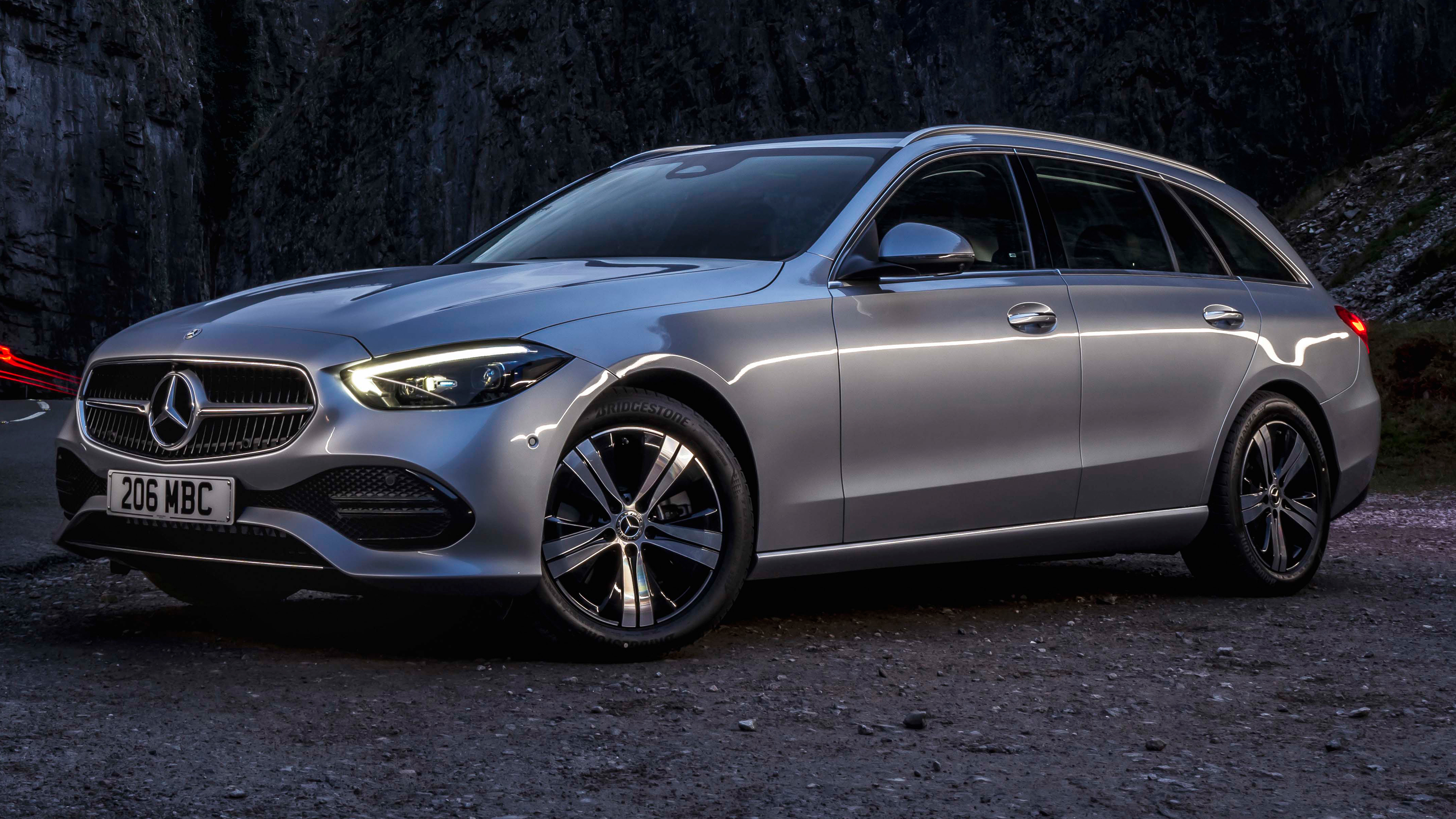 Peugeot 508 SW Sport Engineered vs BMW 330e xDrive Touring - Mercedes C Class