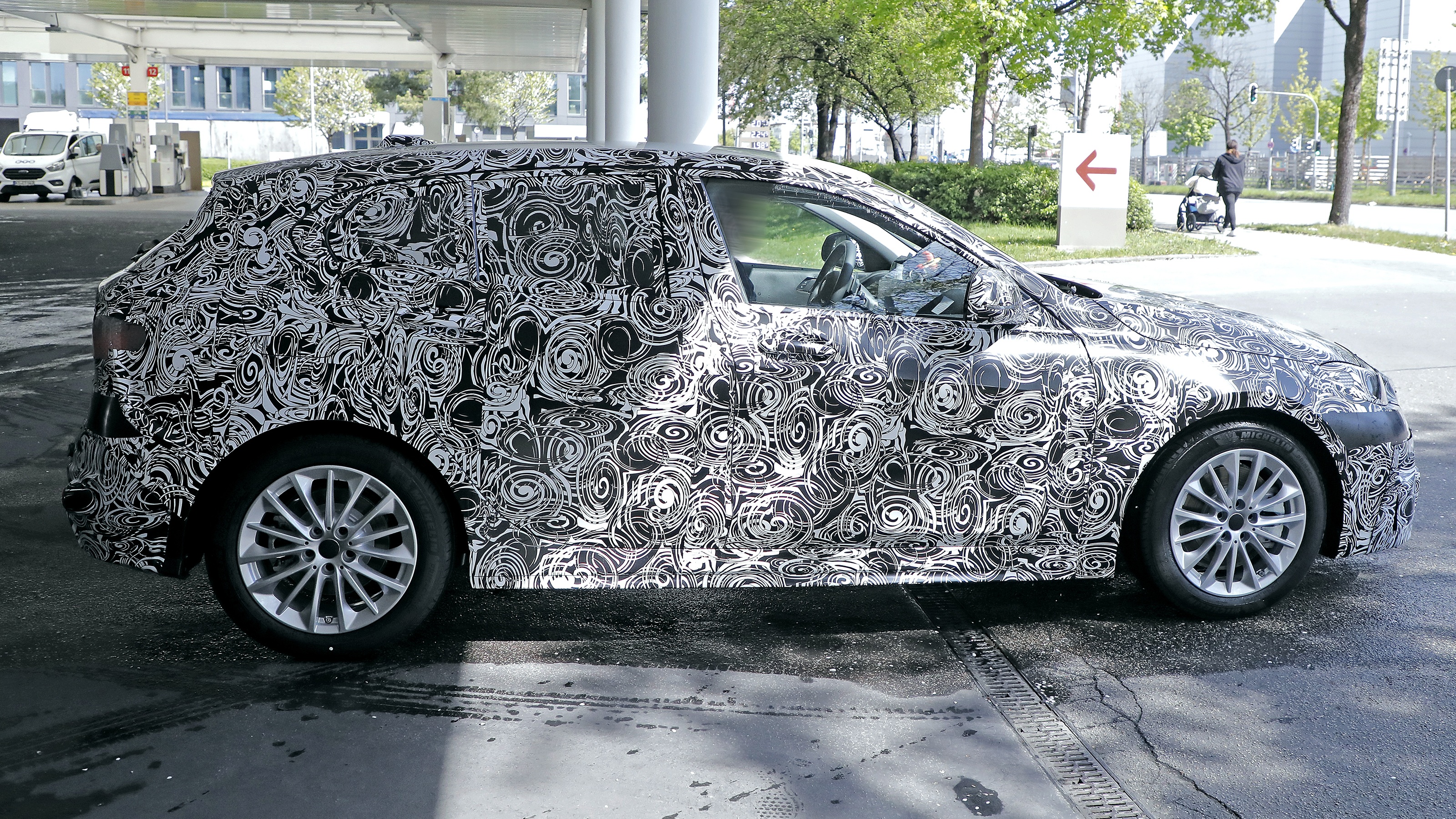 BMW 1 Series facelift spy - side static