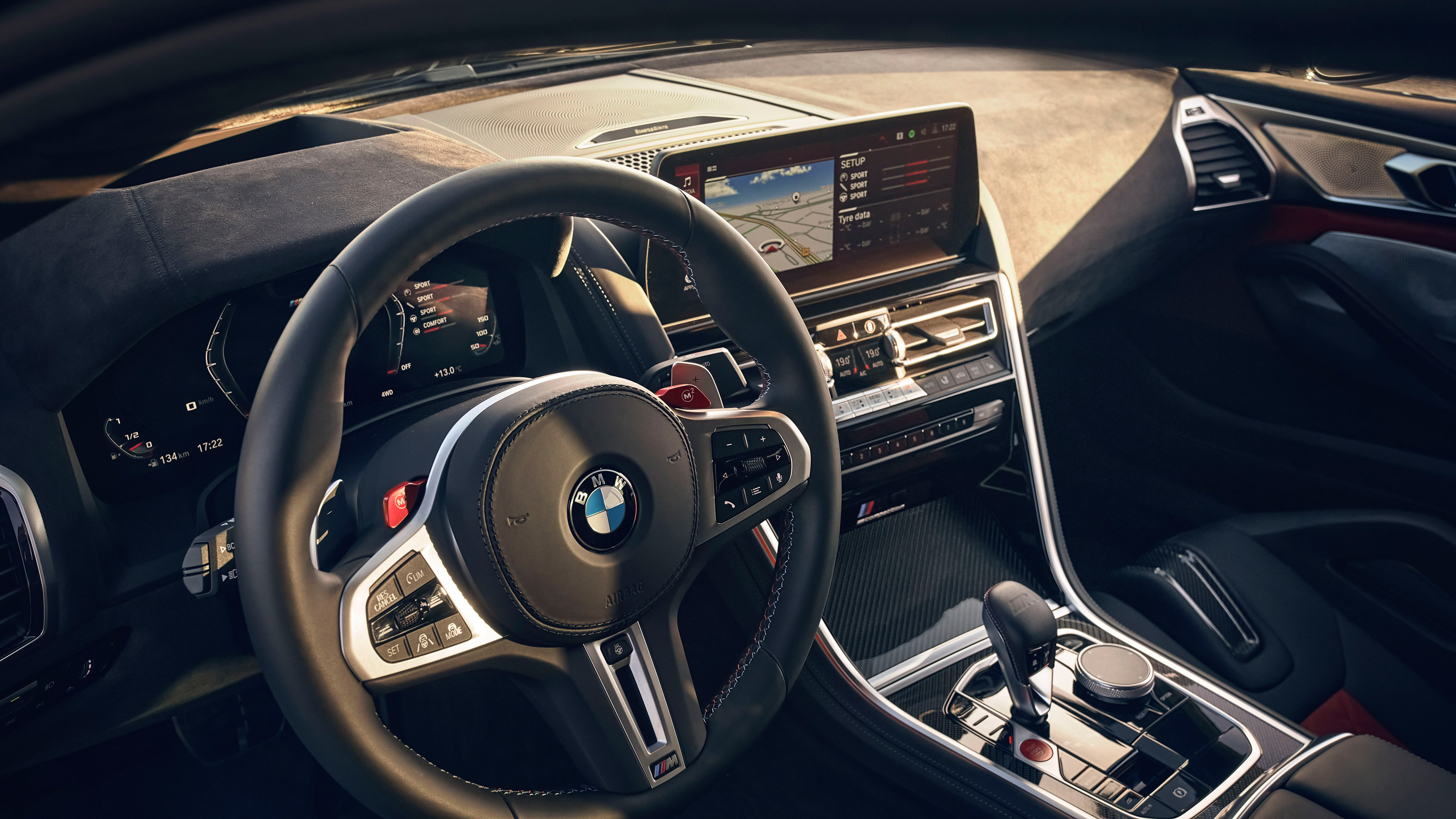 BMW M8 Gran Coupe - dash