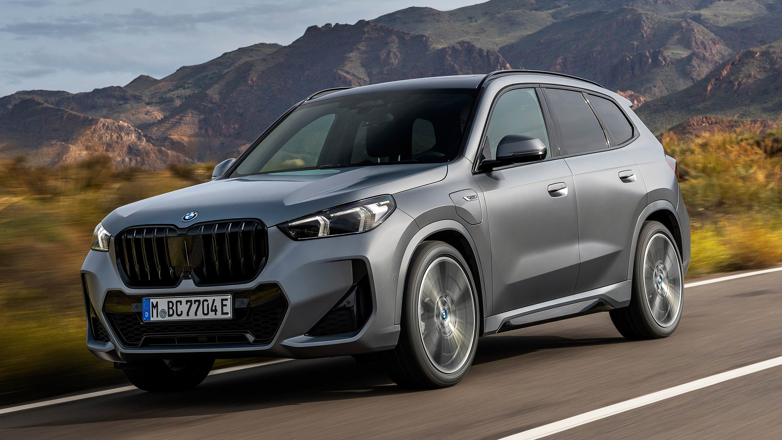 BMW X1 - front action