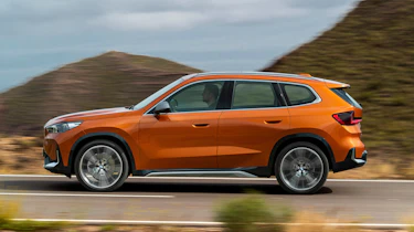 BMW X1 - side