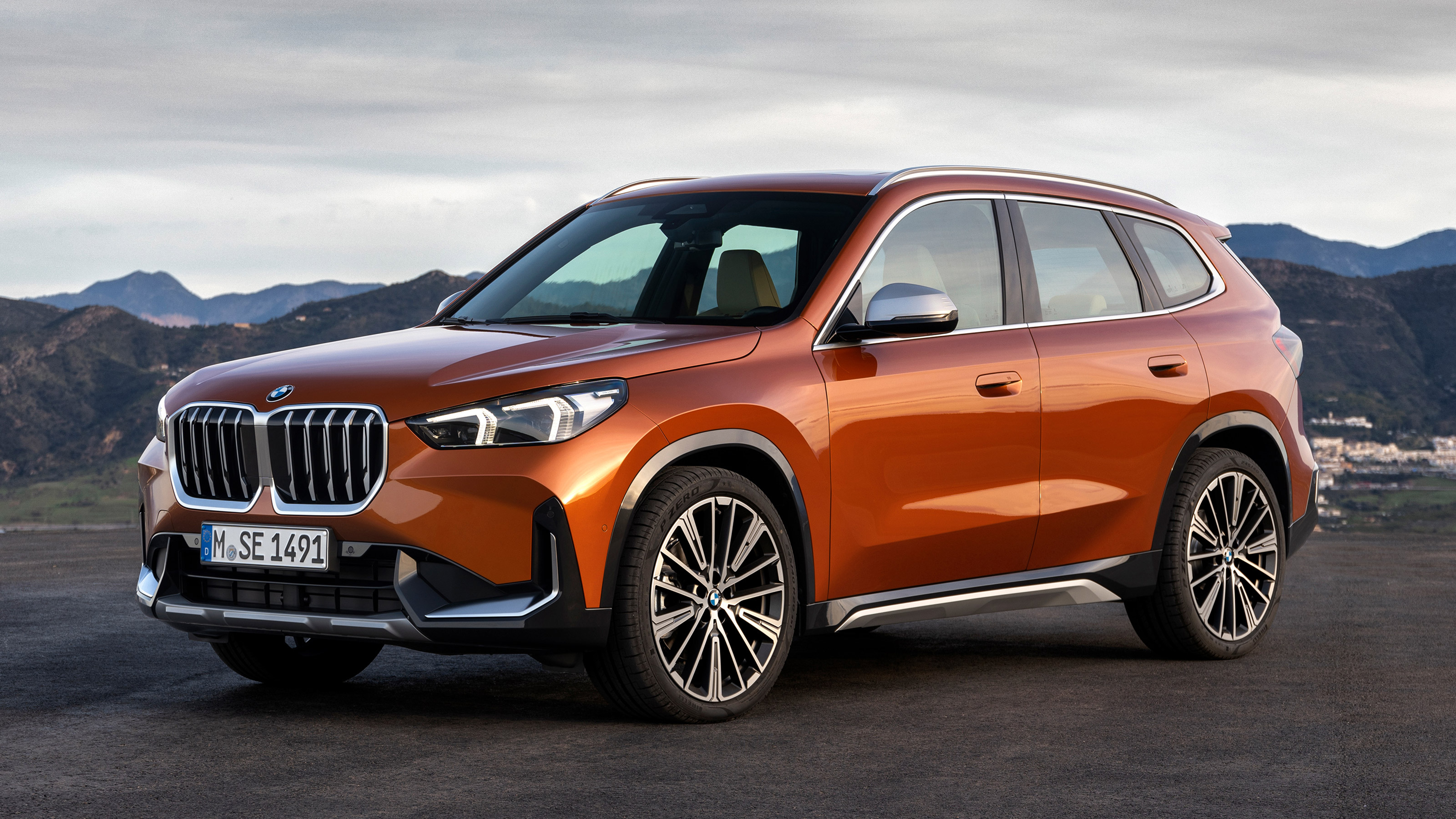 BMW X1 - front static