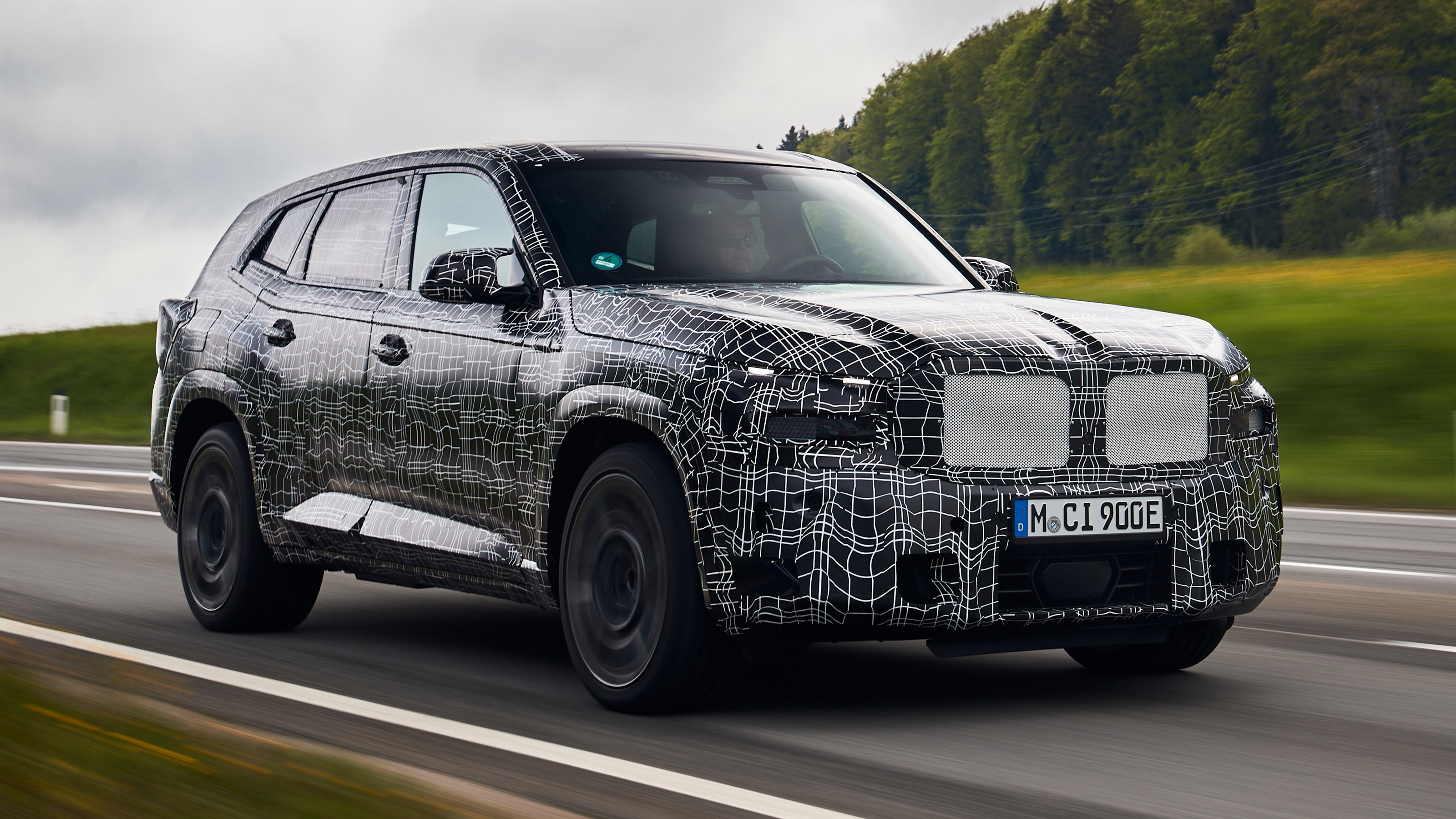BMW XM prototype - front