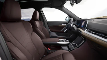BMW iX1 - front seats