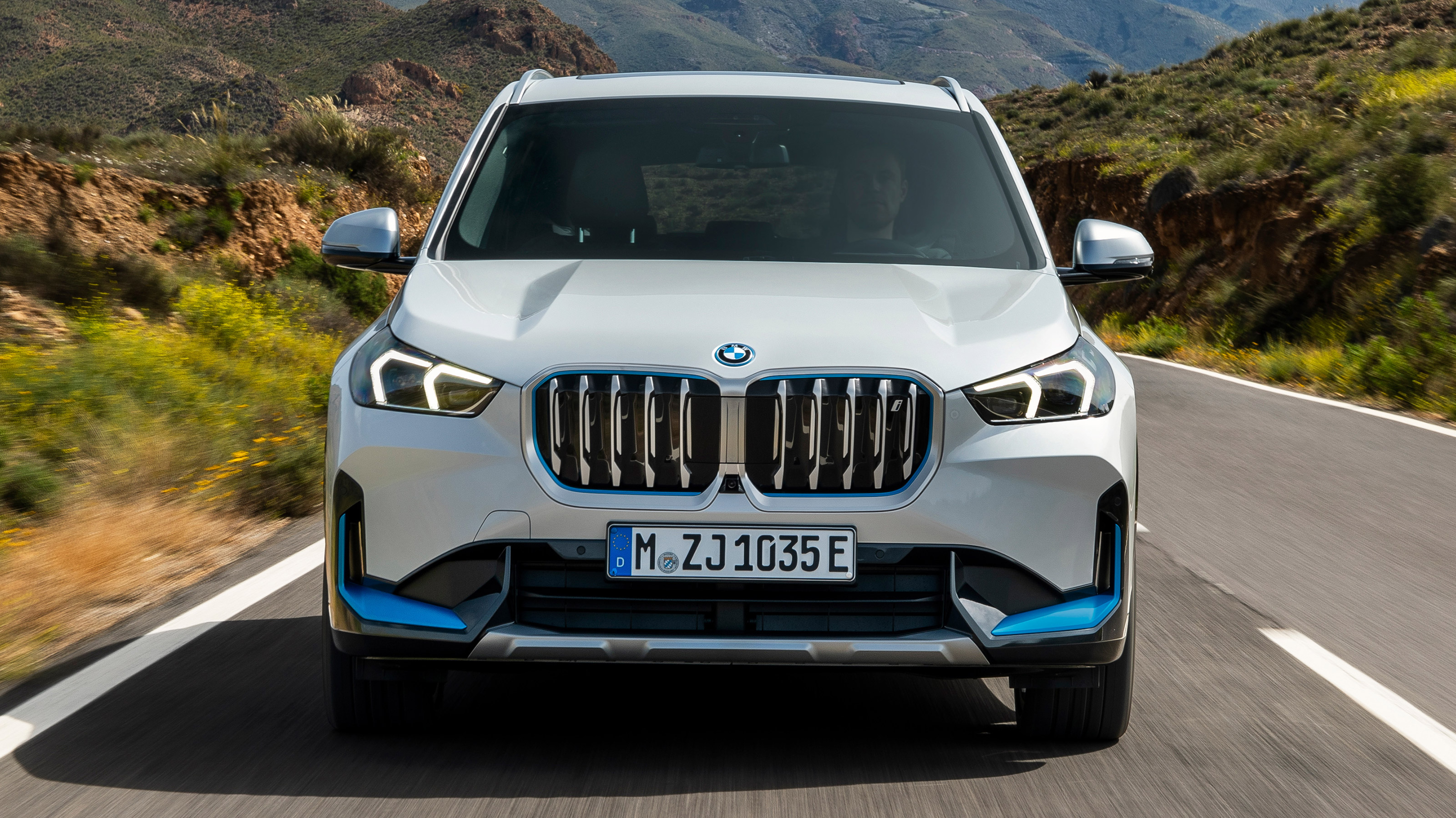 BMW iX1 - full front