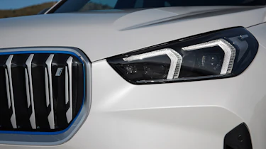 BMW iX1 - front light