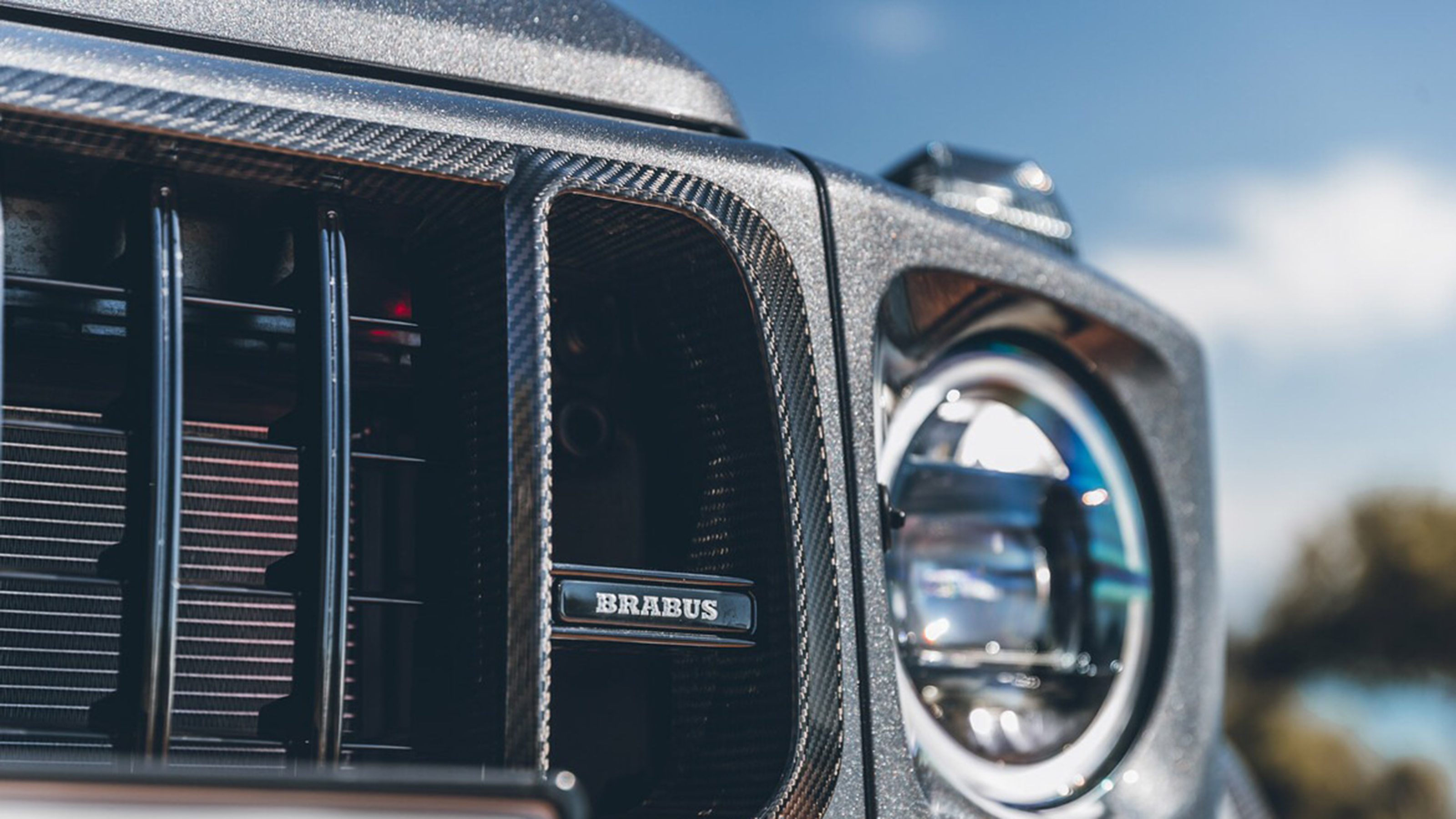 Brabus 900 XLP - headlight