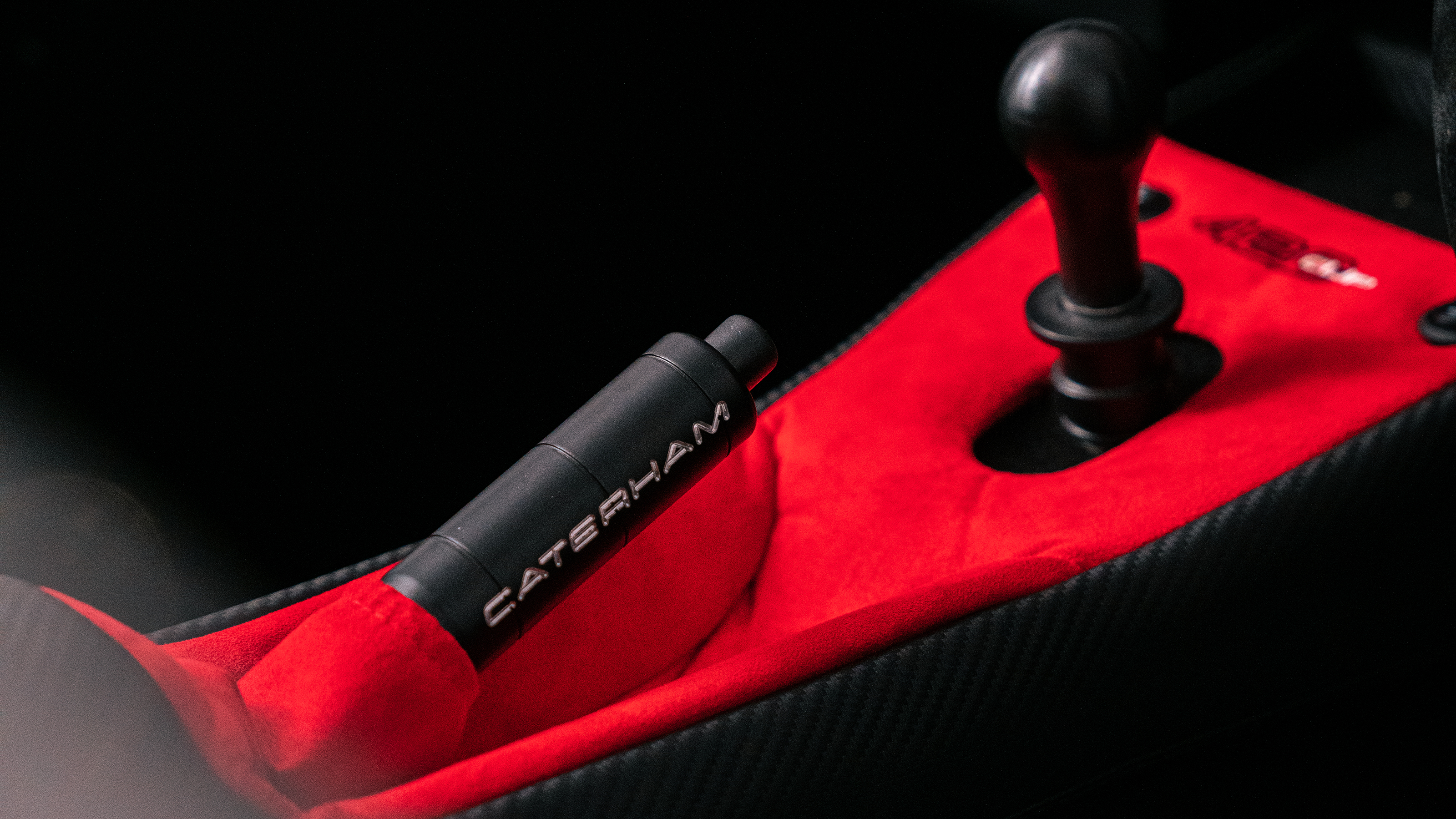 Caterham Seven 420 CUP - gearknob and handbrake