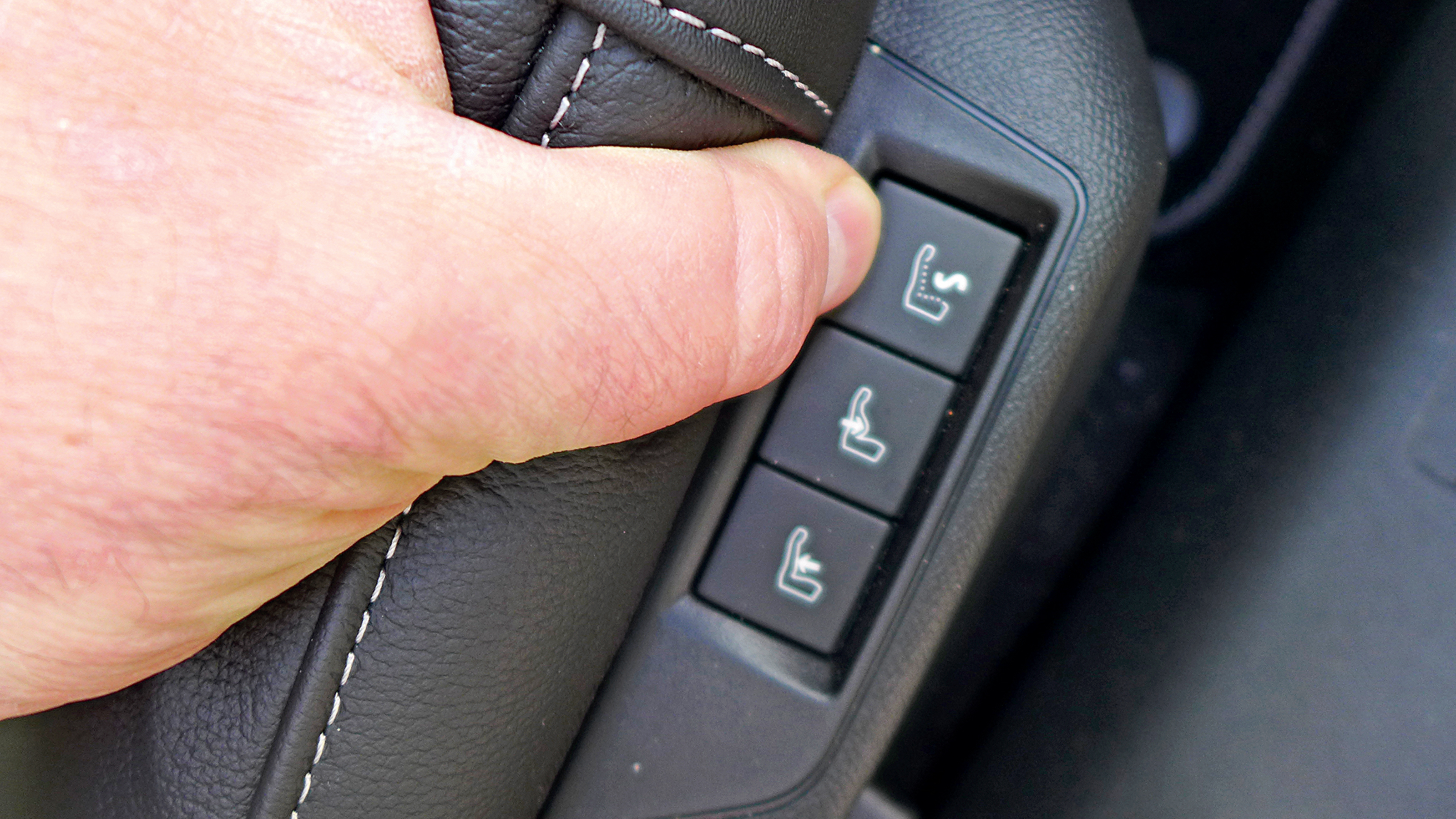 Citroen E-Berlingo long termer - seat controls