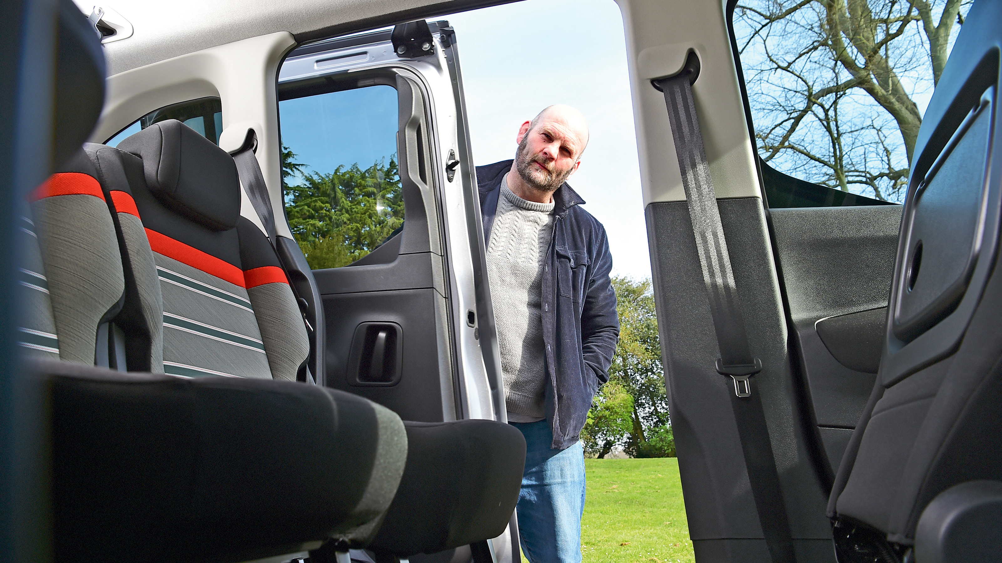 Citroen E-Berlingo long termer - Darren Wilson looking into rear door