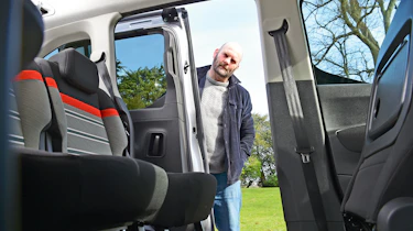 Citroen E-Berlingo long termer - Darren Wilson looking into rear door