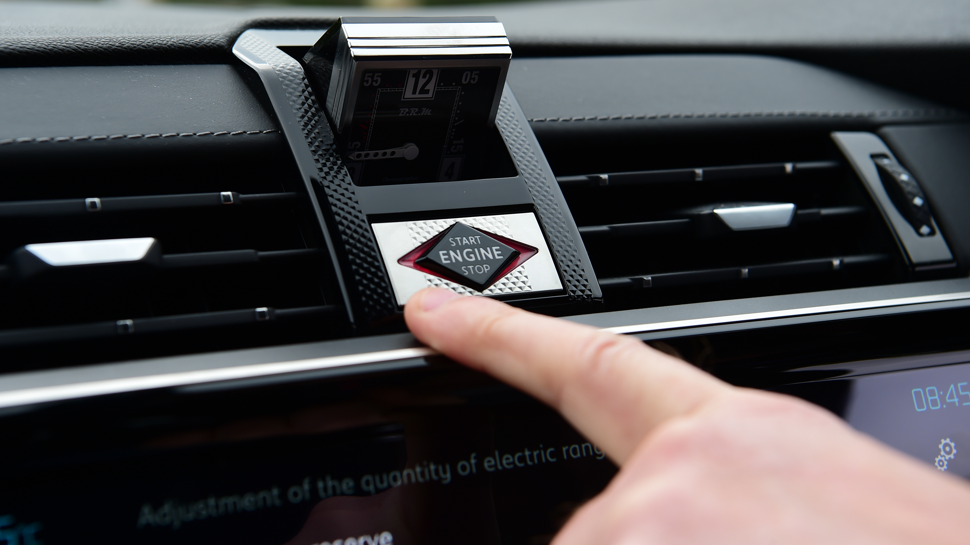 DS 7 Long Term Test - engine start button
