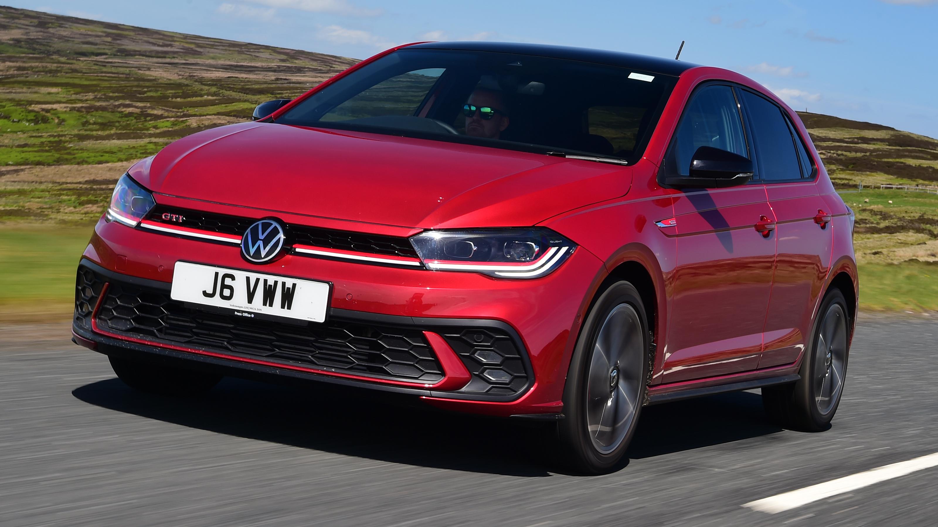 Fiesta ST vs Polo GTI vs i20 N - Volkswagen Polo front tracking