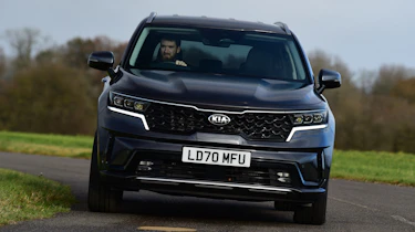 Kia Sorento - front action