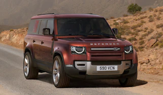 Land Rover Defender 130 - front