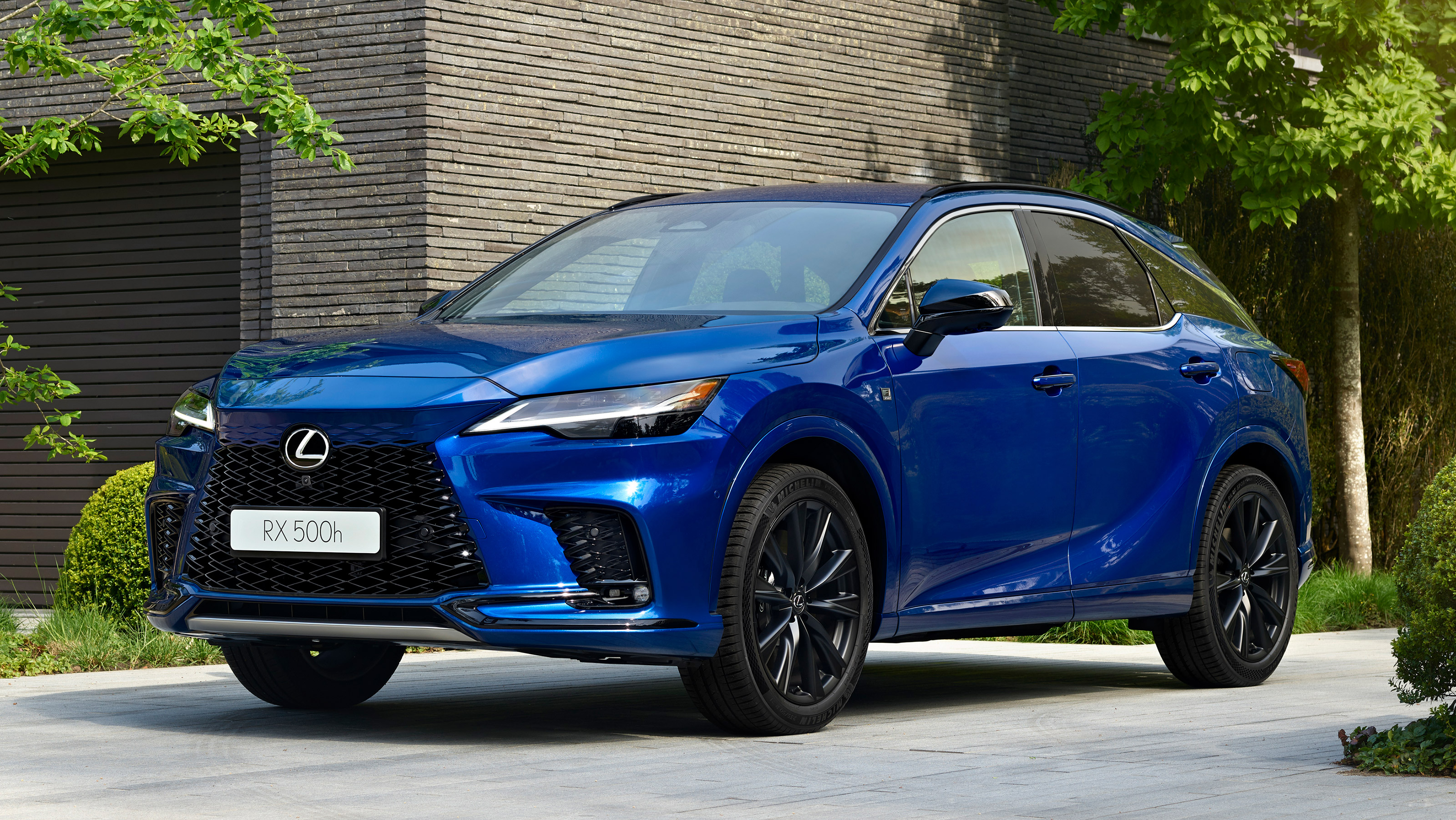 Lexus RX - blue front