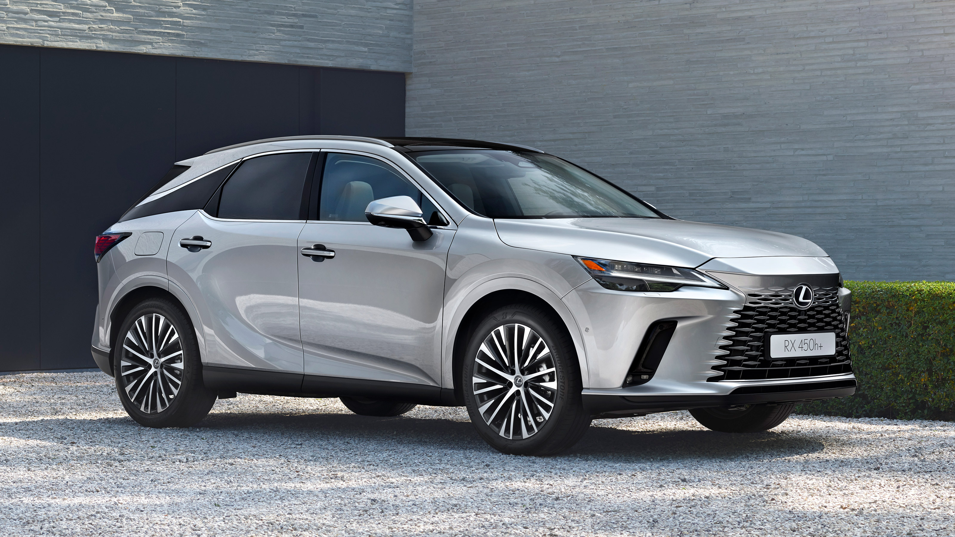Lexus RX - front
