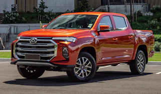 Maxus T90EV - orange truck static