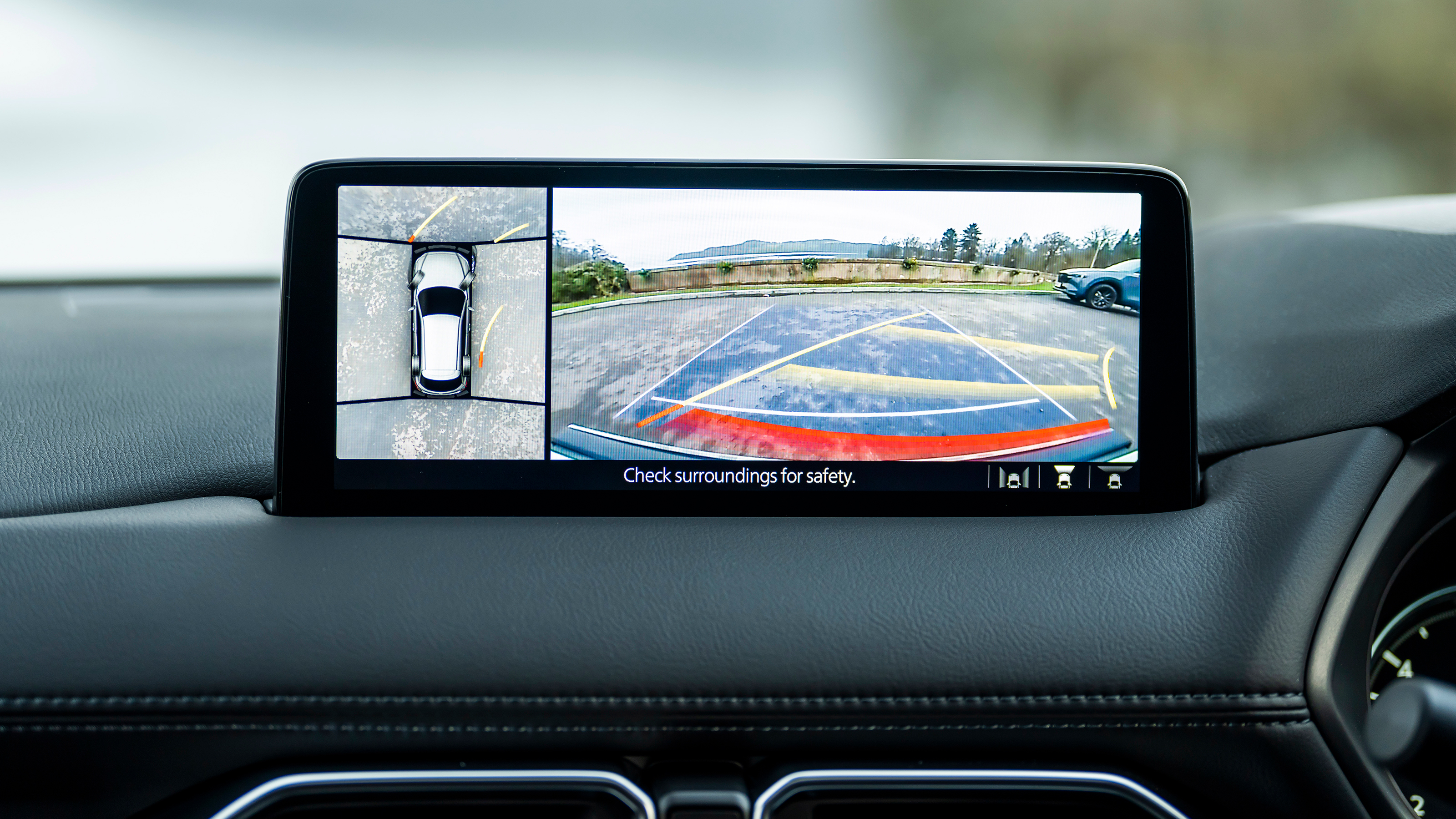 Mazda CX-5 2.5 GT Sport - infotainment screen