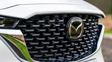 Mazda CX-5 2.5 GT Sport - grille