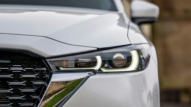 Mazda CX-5 2.5 GT Sport - headlight