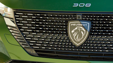 Peugeot 308 UK - badge