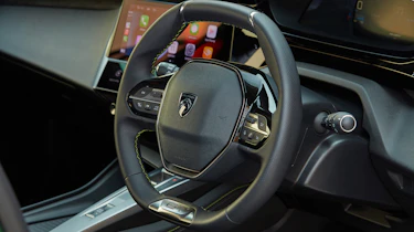 Peugeot 308 UK - steering wheel