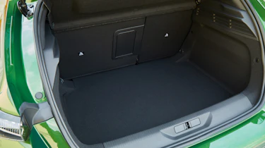 Peugeot 308 UK - boot