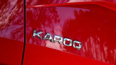 Skoda Karoq 1.5 TSI SE L 2022 - rear badge