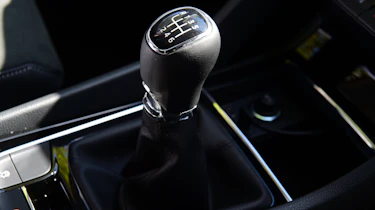 Skoda Karoq 1.5 TSI SE L 2022 - gearknob